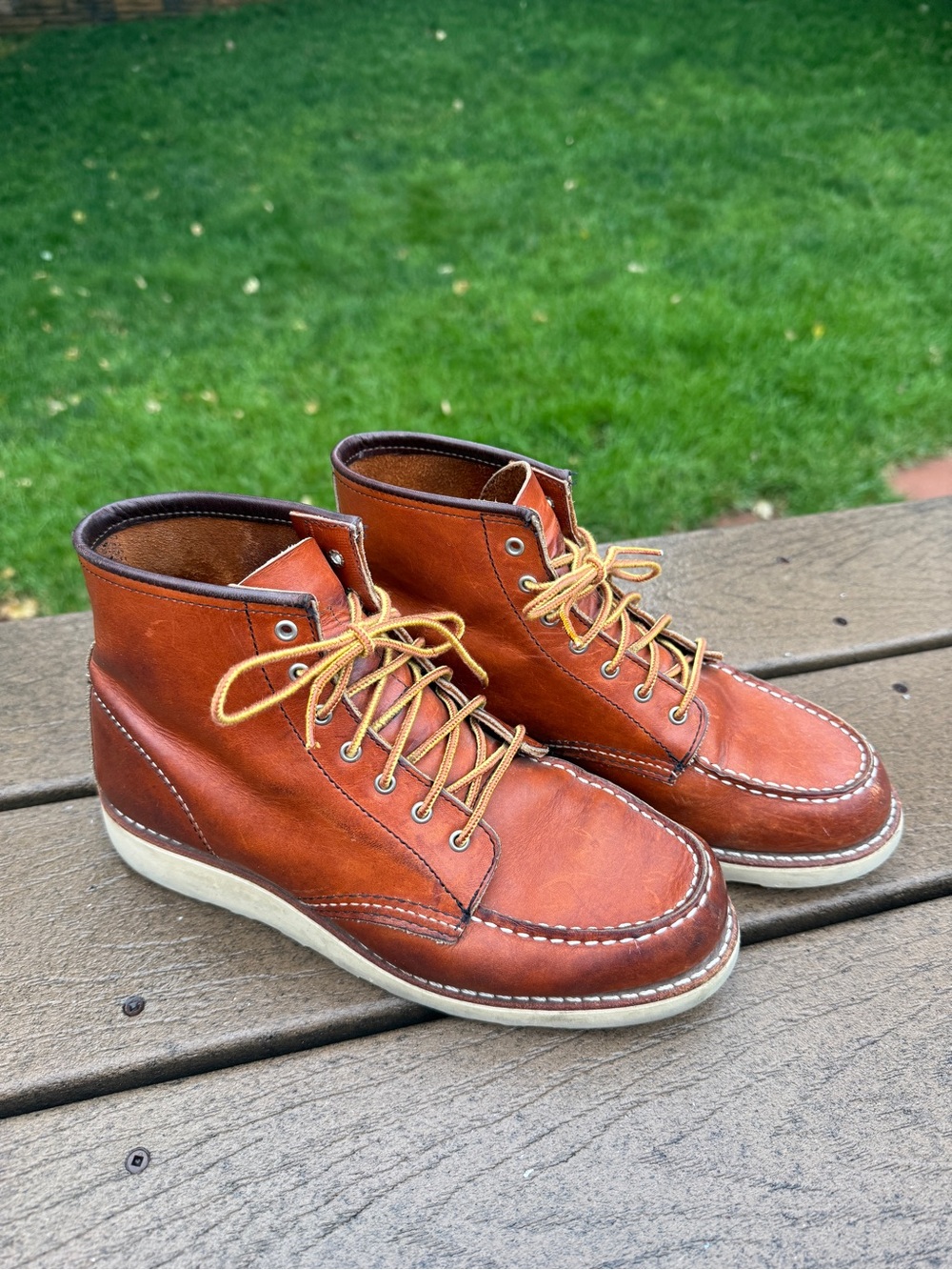 Red Wing Shoes Women's CLASSIC MOC®

Women's Short Boot in Oro Legacy Leather